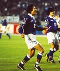 1997年11月８日｜フランスW杯アジア最終予選 カザフスタン戦｜○ ５-１｜　中山雅史、高木琢也らのゴールで快勝。この勝利でグループ２位が確定し、ジョホールバルでの第３代表決定戦出場を決めた。　(C) SOCCER DIGEST