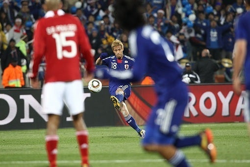 日本代表w杯の軌跡 勝利を呼び込んだ決断 10年南アフリカ大会 デンマーク戦 サッカーダイジェストweb