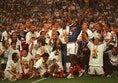 98年W杯。90、94年と２大会連続で予選敗退を喫した後に、自国で初優勝。喜びはひとしおだった。　(C) Getty Images