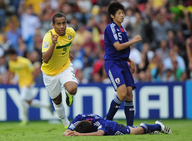 横浜 開幕直前にブラジルの逸材アデミウソンを獲得 サッカーダイジェストweb