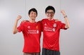 Liverpool Supporters Club Japan(根木さん／左、臼井さん／右）　(C) SOCCER DIGEST