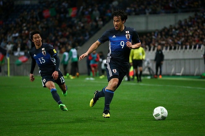 日本代表 感覚を大事にする岡崎 だいたい でサッカーをする感じ がスピード感を生む サッカーダイジェストweb