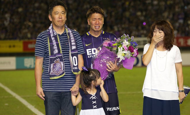 浅野拓磨に宿る紫の誇り ラストゲームの悔しさは世界で晴らせ サッカーダイジェストweb