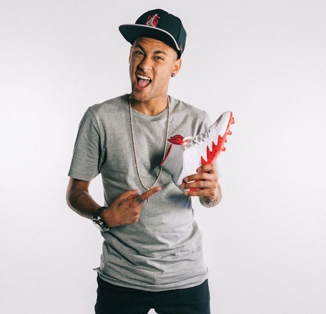 ネイマールとジョーダンのコラボ スパイク Njr X Jordan に新カラー登場 サッカーダイジェストweb