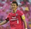 長友佑都と平愛梨が婚約会見 プロポーズは何と 聖地 のピッチだった サッカーダイジェストweb