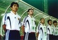 U-20日本代表のスタッフ陣。手前から山本昌邦コーチ、フィリップ・トルシエ監督、サミアコーチ。写真：ヤナガワゴッー！