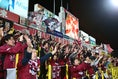 【柏２－１神戸】声援を送る神戸サポーター。写真：山崎 賢人（サッカーダイジェスト写真部）