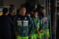【湘南 １－２ 柏】ピッチに向かう湘南の選手たち。写真：徳原隆元
