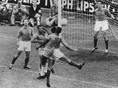 1958年スウェーデン大会｜フランス ２-５ ブラジル｜17歳のペレにハットトリックを許した。　(C) Getty Images