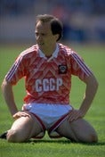 1986年受賞｜イゴール・ベラノフ（ソ連／FW）｜主な所属クラブ：ディナモ・キエフ、ボルシアMG｜元ソ連代表FW。バロンドール受賞者の中で最も地味な選手と言われている。86年のメキシコW杯と欧州カップ戦以降、目立った活躍がなかったことが理由。　(C) Getty Images