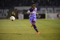 【広島 ０－０ 磐田PHOTO】得意の左足から強烈なシュートを放つ野津田。写真：徳原隆元