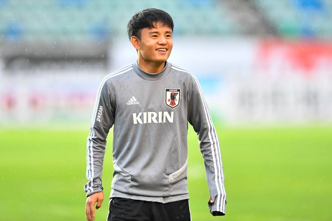 日本代表笑顔photo 練習前にリラックスした表情を見せた選手を一挙公開 サッカーダイジェストweb