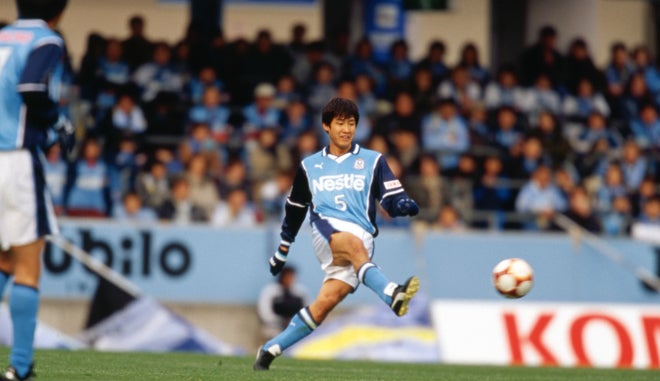 PHOTO】「Jリーグ歴代最強チーム」はどれだ!?｜2001年ジュビロ磐田の特選フォトはこちら！ | サッカーダイジェストWeb