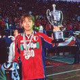 【５冠】2000年／ナビスコカップ（現ルヴァンカップ）／危なげない試合運びで川崎を突き放し勝利。国内３冠を目指し、まずは１冠を達成（鹿島２－０川崎）｜写真：サッカーダイジェスト