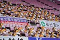 【J１第３節PHOTO】仙台１－２浦和｜無観客のスタンドにはサポーターの応援メッセージが掲げられた。写真：田中研治