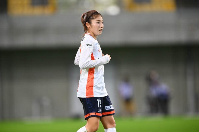 WEリーグPHOTO】豊富な運動量でサイドをアップダウン！開幕戦に