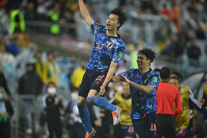 日本２ ０オーストラリア 採点 寸評 これぞ三笘 ワールドカップ出場をもたらす活躍には脱帽するしかない サッカーダイジェストweb