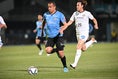 【Ｊ１第８節PHOTO】川崎 １-０ 柏｜ドリブルで柏ゴールへと迫るL・ダミアン(左)。写真：徳原隆元