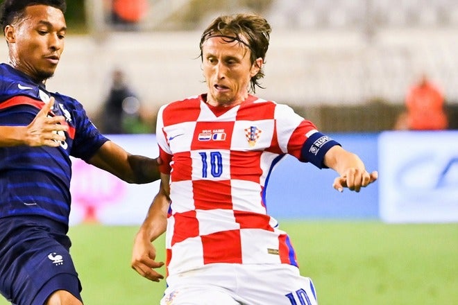 奇妙な光景」クロアチア代表モドリッチの偉業達成を敵チームが異例の