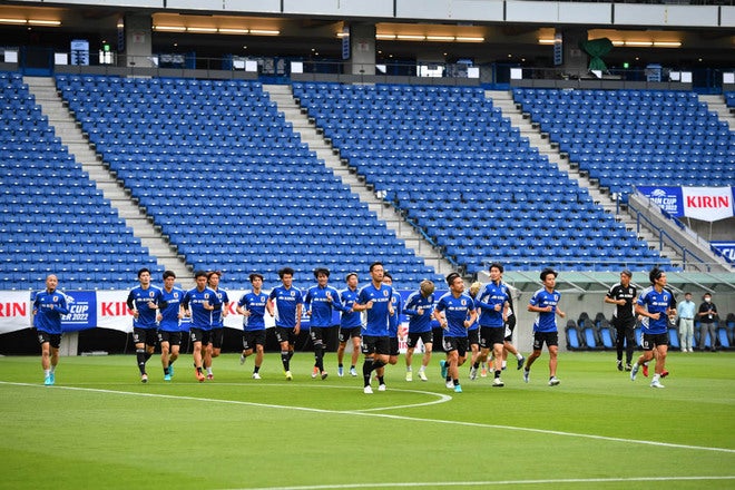 Photo キリンカップがかかるチュニジア戦に向け公式練習を行った日本代表を特集 サッカーダイジェストweb