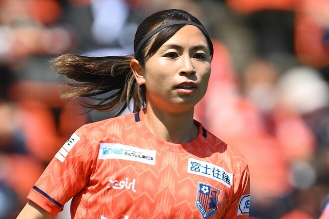 皆さんとても可愛い 大宮v 鮫島彩の メダリスト女子会 に反響 輝きオーラがすごい サッカーダイジェストweb