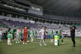 【J２第36節PHOTO】東京V０-２秋田｜入場する両チーム。写真：滝川敏之