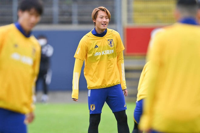 Photo 新トレーニングウェアで登場 久保 冨安 三笘ら日本代表がドイツで初練習を実施 サッカーダイジェストweb