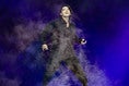 【PHOTO】開幕式にBTSのジョングクが登場！圧巻の歌唱力とダンスで世界を魅了した。（C）Getty Images