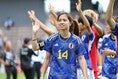 【PHOTO】北九州スタジアムでアルゼンチン女子代表と国際親善試合を戦ったなでしこジャパン。試合後、応援に駆け付けた子供たちとハイタッチで触れ合った｜写真：梅月智史（サッカーダイジェスト写真部）