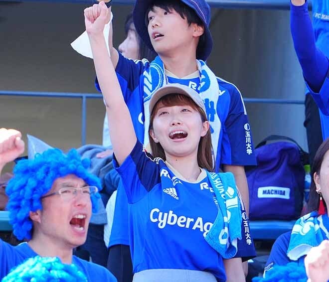 【photo】悲願のj1昇格を成し遂げたfc町田ゼルビアサポーター！ サッカーダイジェストweb