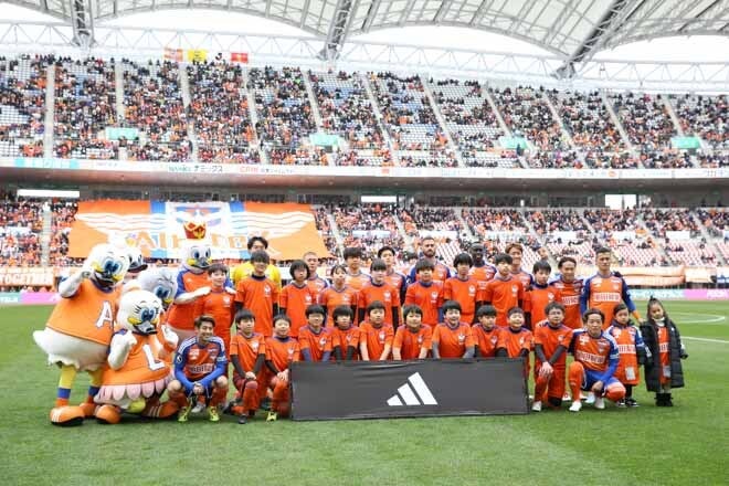 厳選ショット】長谷川元希の88分決勝弾で、新潟がホーム開幕戦を