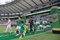 【厳選ショット】入場する両チーム｜写真：滝川敏之