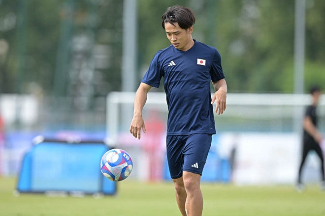 PHOTO】キレのあるドリブルで猛アピール！U-23日本代表・斉藤光毅を特集！ | サッカーダイジェストWeb