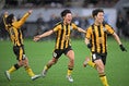 【PHOTO】７大会ぶり日本一に輝いた前橋育英の笑顔を厳選！｜写真：金子拓弥（サッカーダイジェスト写真部）