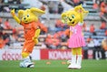 【画像】パルちゃん＆ピカルちゃん｜写真：金子拓弥（サッカーダイジェスト写真部）