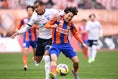 【Ｊ１第10節PHOTO】新潟０－０横浜FC｜小雨と強風が吹き荒れる中の一戦はスコアレスドロー決着。｜写真：鈴木颯太朗