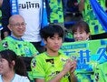 【画像】湘南ベルマーレサポーター｜写真：田中研治（サッカーダイジェスト写真部）