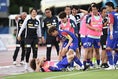 【画像】チームメイトも笑顔！｜写真：鈴木颯太朗