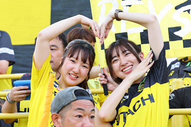 日立レイソル サッカー応援用ジャージ 柏レイソルホームゲームの公式戦で冠試合「日立ソリューションズ