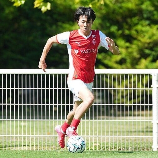 中村は開幕戦を欠場、移籍を拒否するクラブの姿勢を現地メディアが問題視