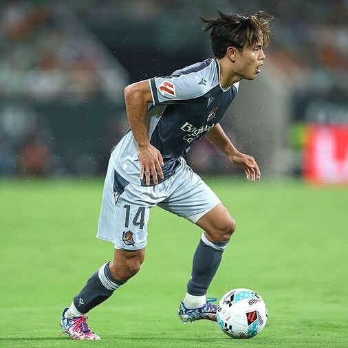 日本代表MFを巡ってプレミアの１位と２位が争奪戦か！