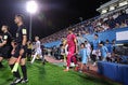 【厳選ショット】入場する両チーム｜写真：滝川敏之