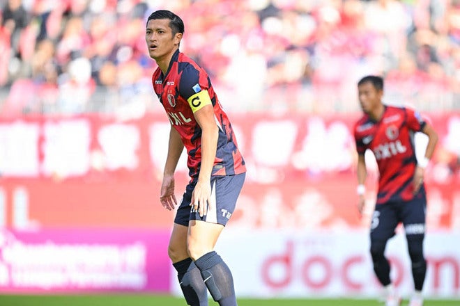 画像】試合前にはJ1通算200試合出場のセレモニーを実施！横浜FCの攻撃