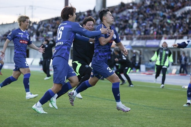 マジで泣きそう」「本当に感動する」J2制してJ1初昇格！ 悲願達成の