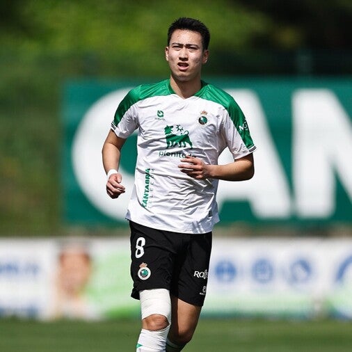 「バカげた契約」22歳MF中井卓大に古巣地元メディアがチクリ