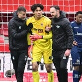 日本代表GKが負傷交代でネット騒然