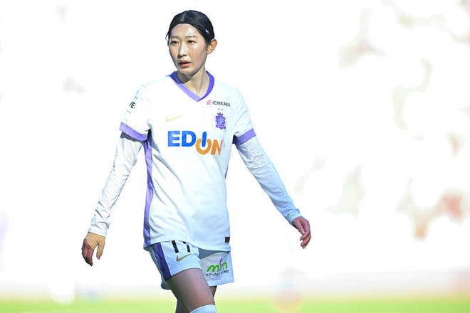 S*P様 サンフレッチェ広島レジーナ 皇后杯 中嶋 淑乃 ホログラムアクリルキー 画像】終了間際に値千金の決勝弾！広島レジーナを皇后杯初優勝へと導い