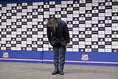 【画像】中山昭宏氏が昨年の結果に対し、日産ホールに詰めかけたサポーターの前で頭を下げた。｜写真：鈴木颯太朗