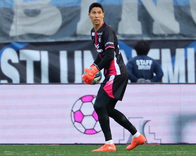 大怪我やん」「嘘だろ…」C大阪が“J1歴代9位”のレジェンドと新戦力の