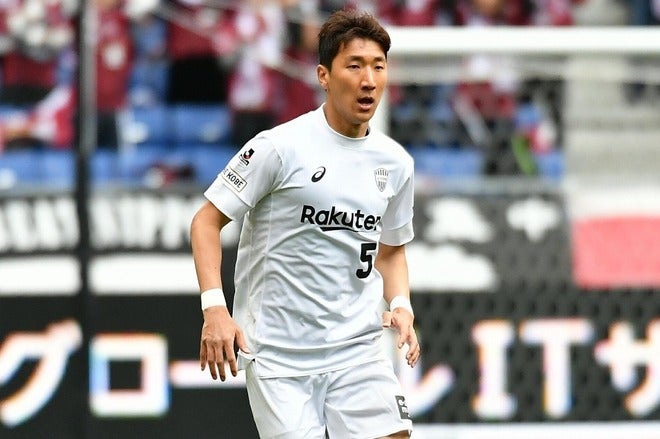 鳥肌立ったわ」「芸術やん…」W杯2大会出場の元韓国代表MFが8年ぶりJ